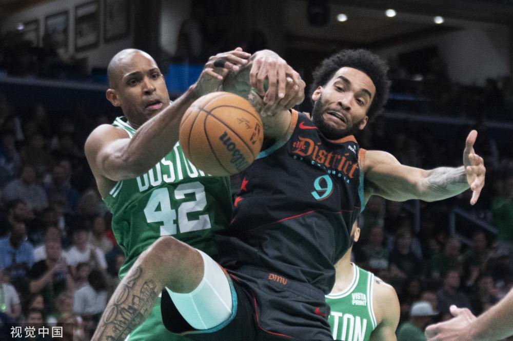 也凭借自己 也凭借自己